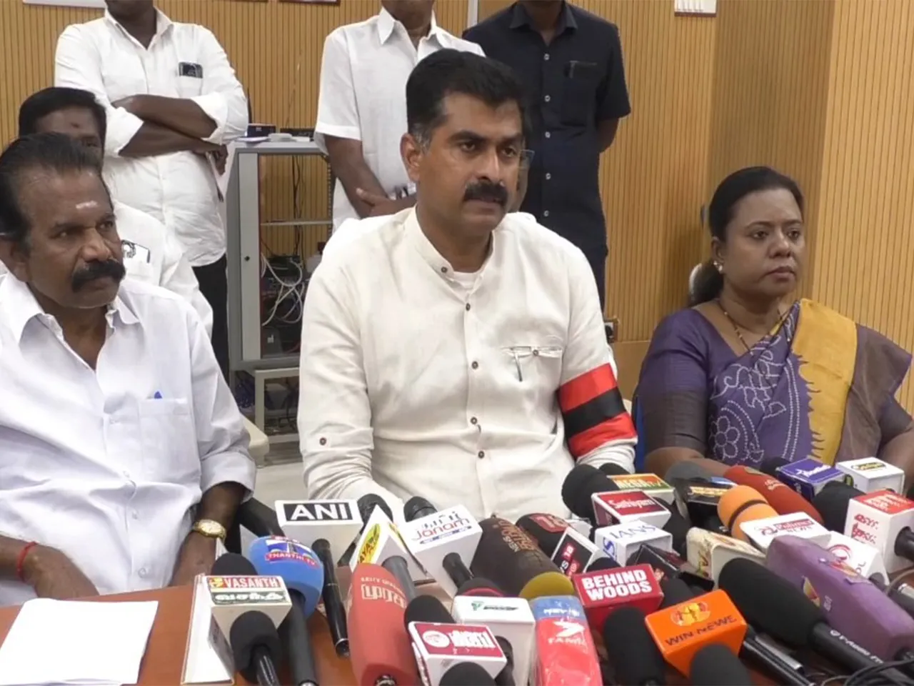 Trichy MP Durai Vaiko reviews airport expansion (Photo/ANI)