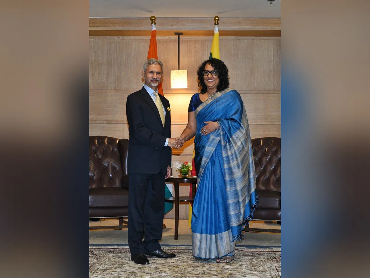 External Affairs Minister S Jaishankar with Sri Lankan Prime Minister Harini Amarasuriya (Photo: X@DrSJaishankar)