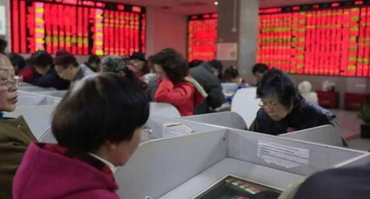 Shanghai stocks end down as economy worries persist