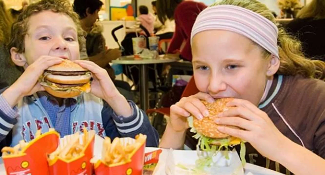 Small prize with meal may lead to healthy food choice