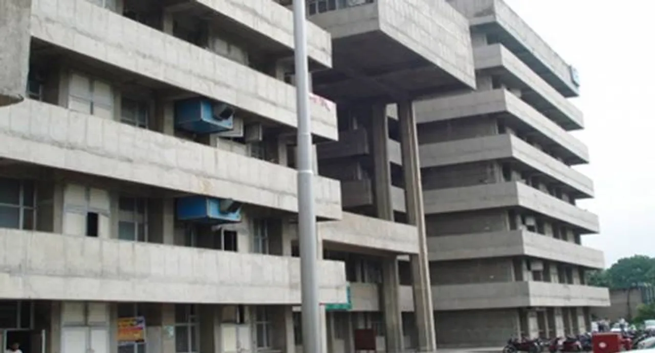 Fire breaks out at Government Medical College and Hospital in Jammu