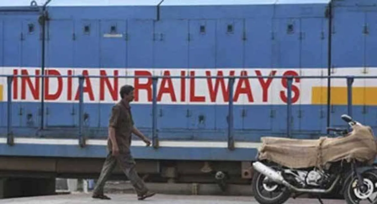 Delhi-Agra train fare less than one kg of apples: Railways