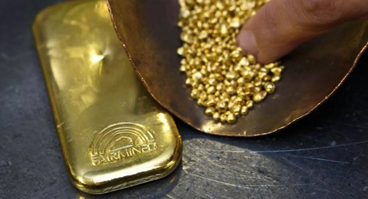 Gold extends drop as China trade data cuts haven demand