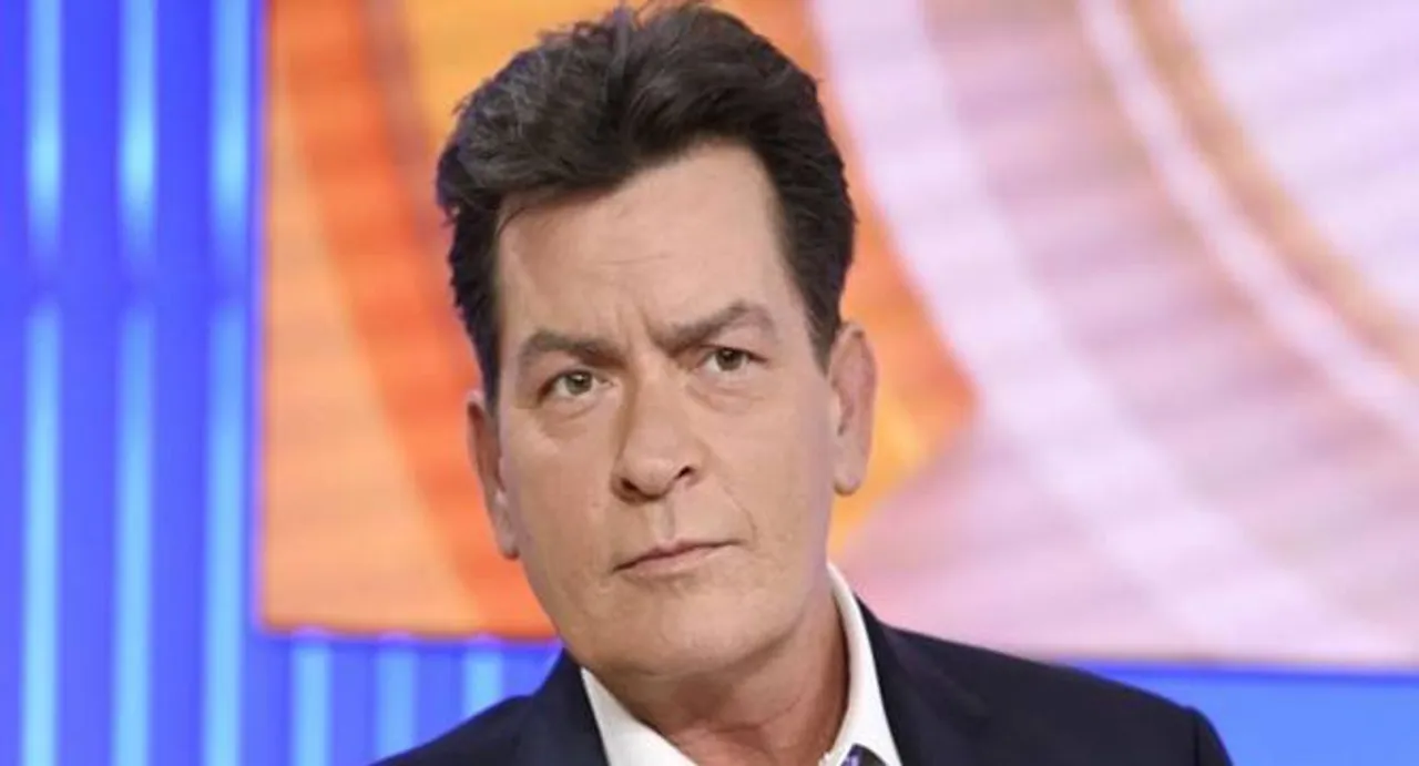 Charlie Sheen stops taking HIV medication 