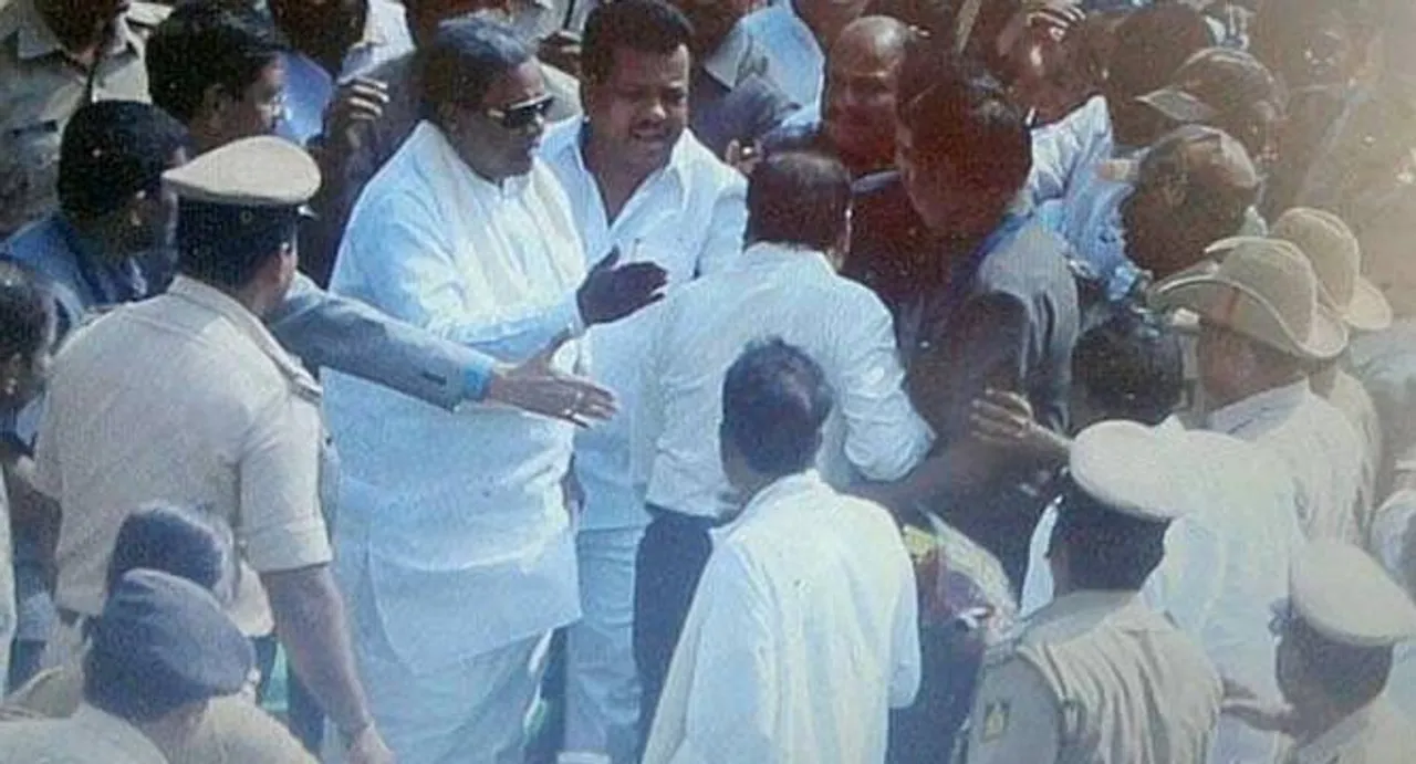 Siddaramaiah in row for 'slapping' official, denies doing so