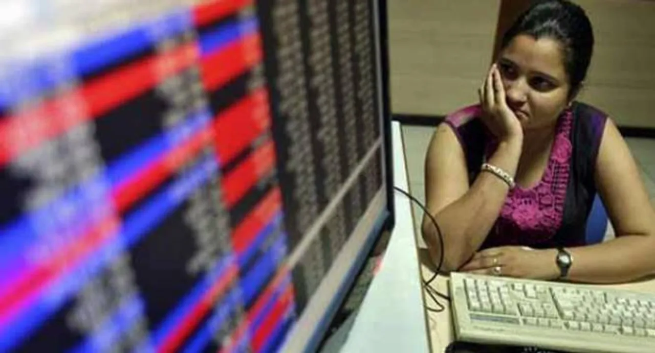 Sensex plunges to 20-mth low taking 267-point hit on exports dip
