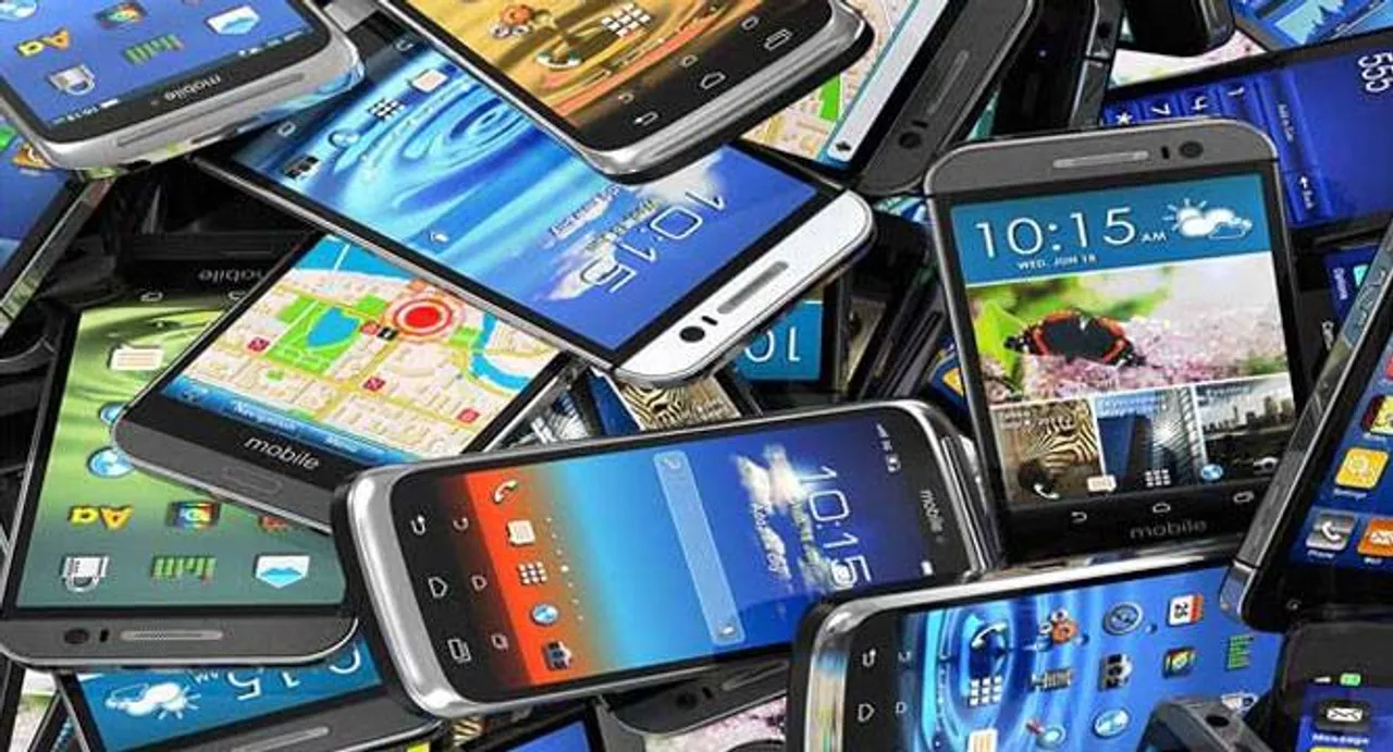 A new smartphone application which protects your location from third party!