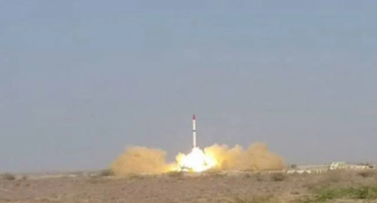Pak test launches indigenously developed cruise missile