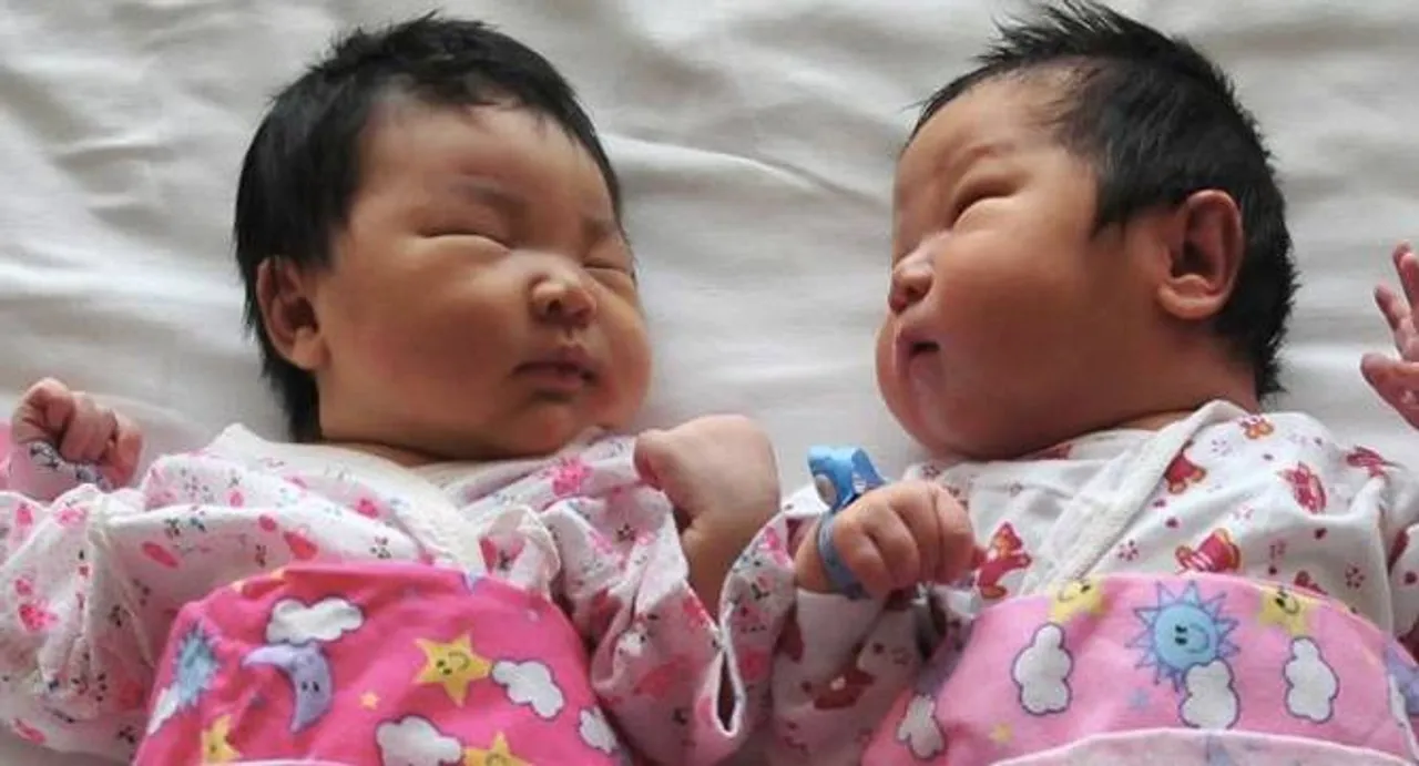 Number of births drops by 320,000 in China in 2015