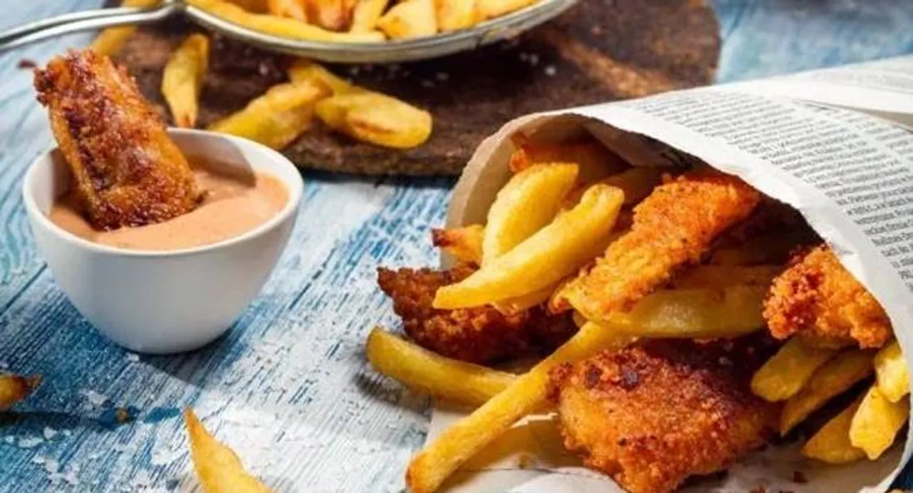 Weekend binge eating as bad as regular junk food diet: study