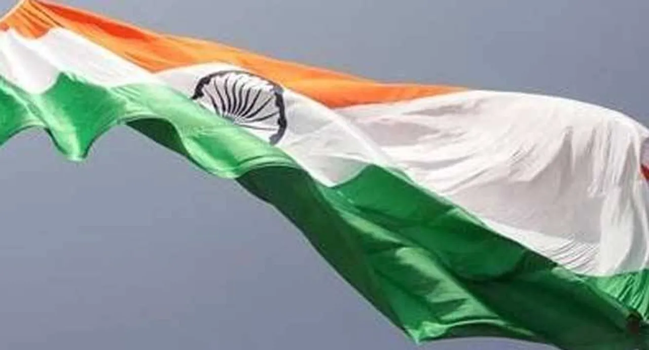 Parrikar hoists country's largest, tallest Tricolour in Ranchi