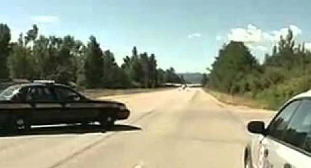 Small plane makes emergency landing on Moscow highway