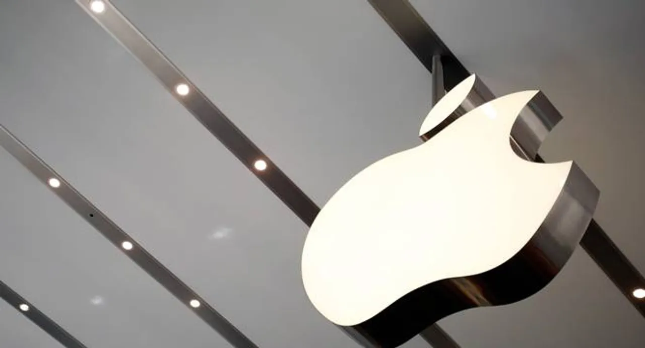 Head of Apple electric car team to leave