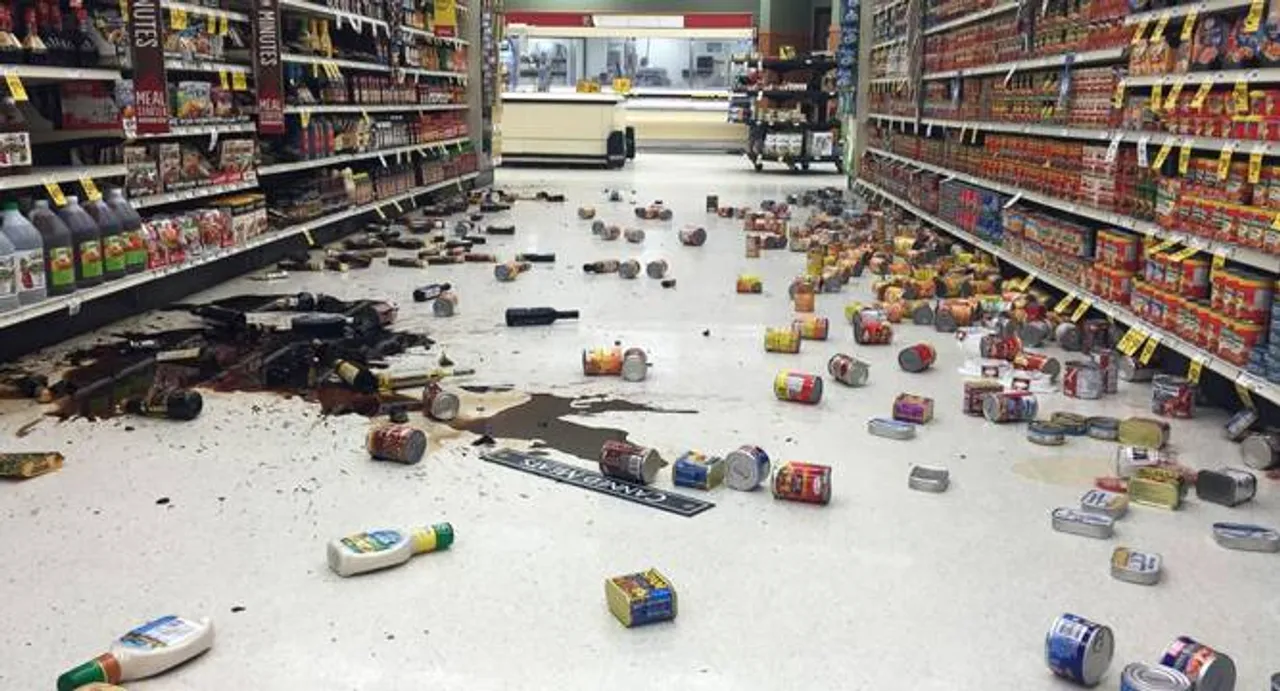 Magnitude-7.1 quake jolts Alaska; 4 homes lost