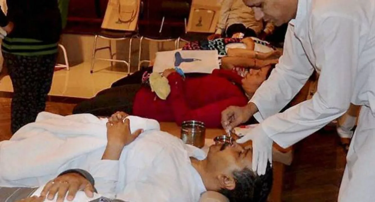 Arvind Kejriwal heads to Bengaluru for naturopathy treatment