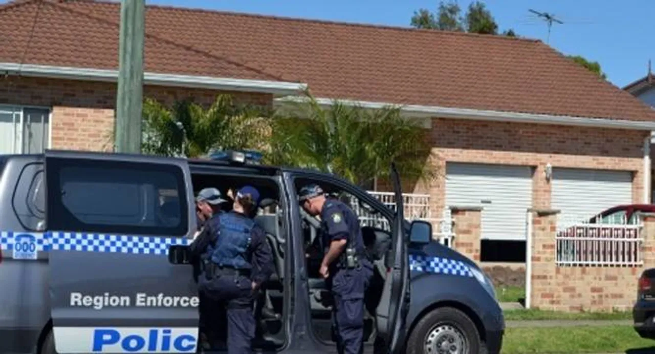 Aus raids homes of â€˜doctor in Islamic State videoâ€™: reports