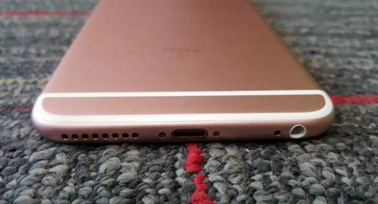 Apple developing wireless charging technology for iPhones 
