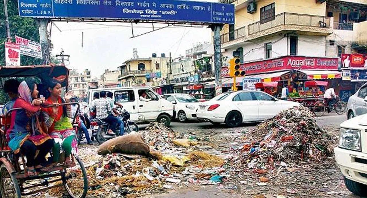 MCD strike enters tenth day; Delhi walks on garbage mountains