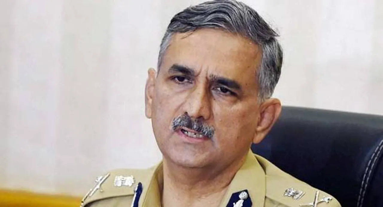 Mumbai police commissioner meets Maha Governor