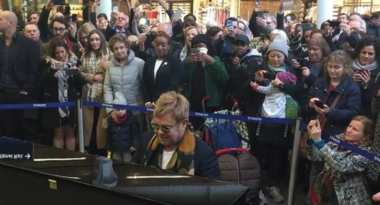 Elton John's surprise station performance