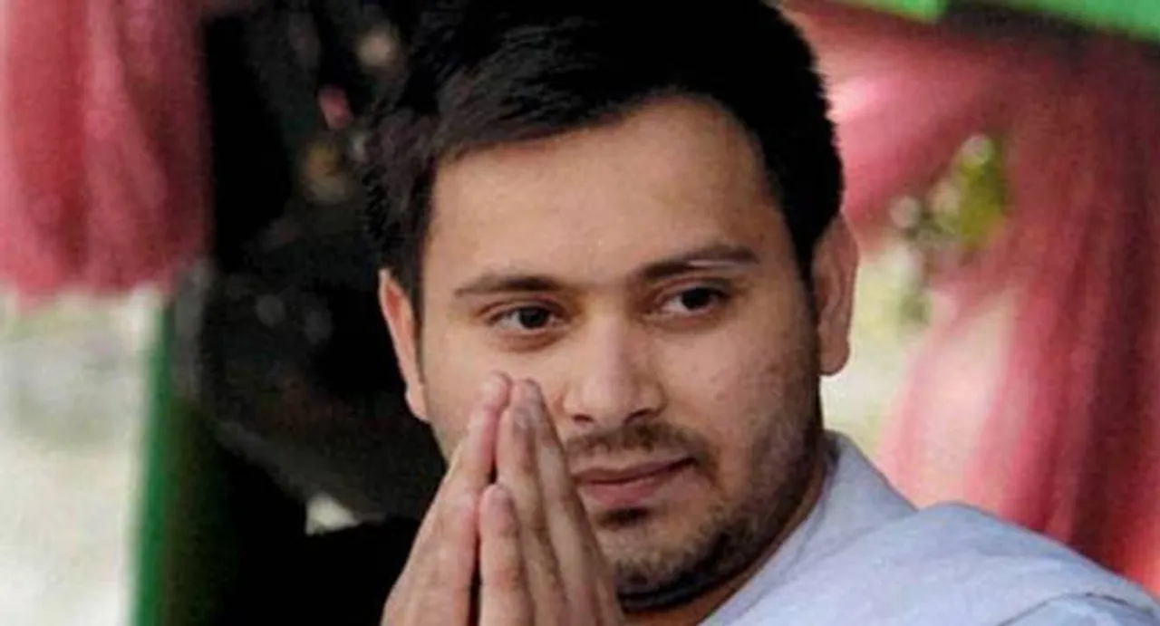 Lalu son Tejaswi describes Nitish as â€˜political guruâ€™