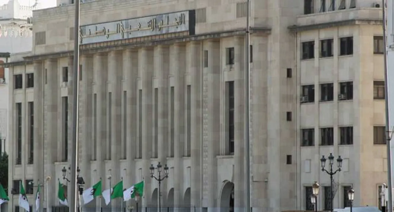 Algeria's parliament OKs new constitution with term limits