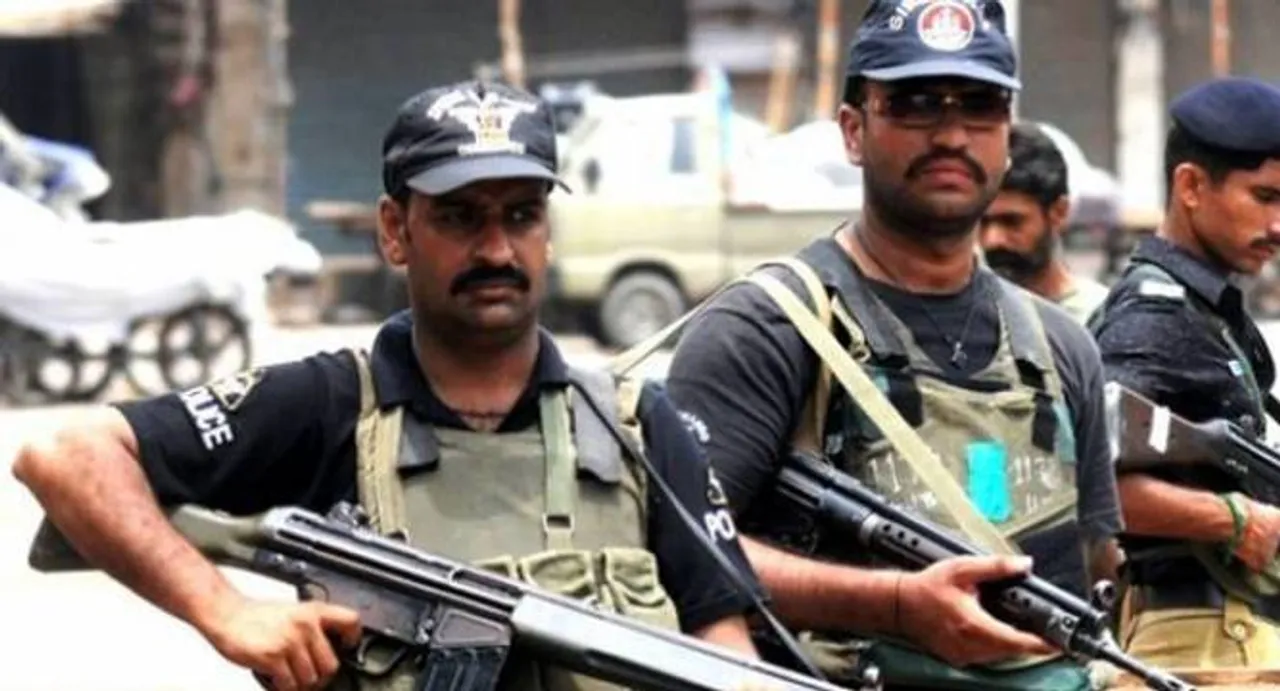 Three grenade attacks in Karachi, police station and school targeted