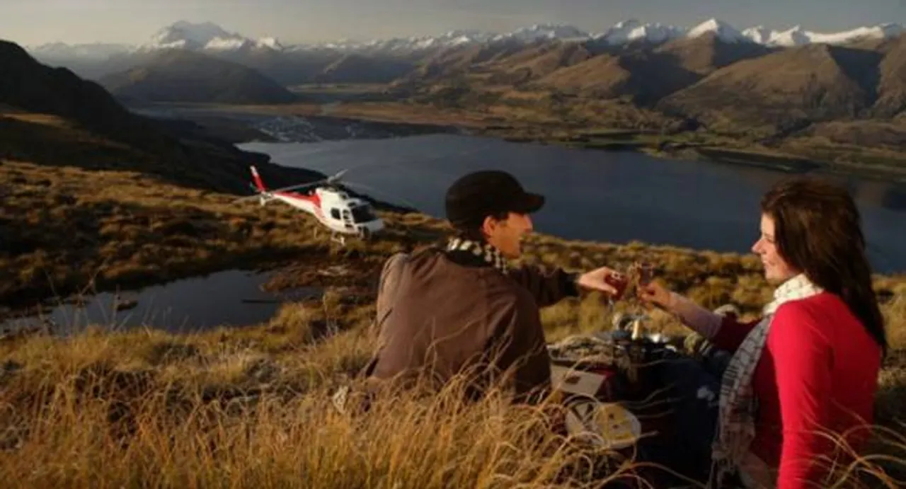 Romantic dinners, helicopter rides popular V-day date choices
