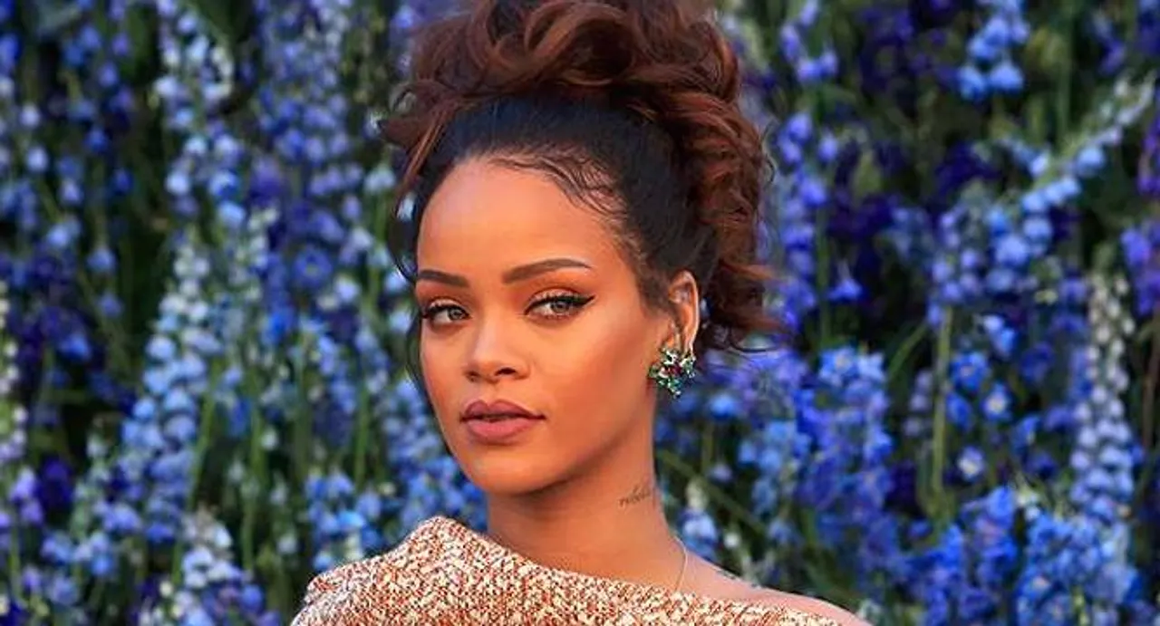 Rihanna skips Grammy Awards, apologises to fans