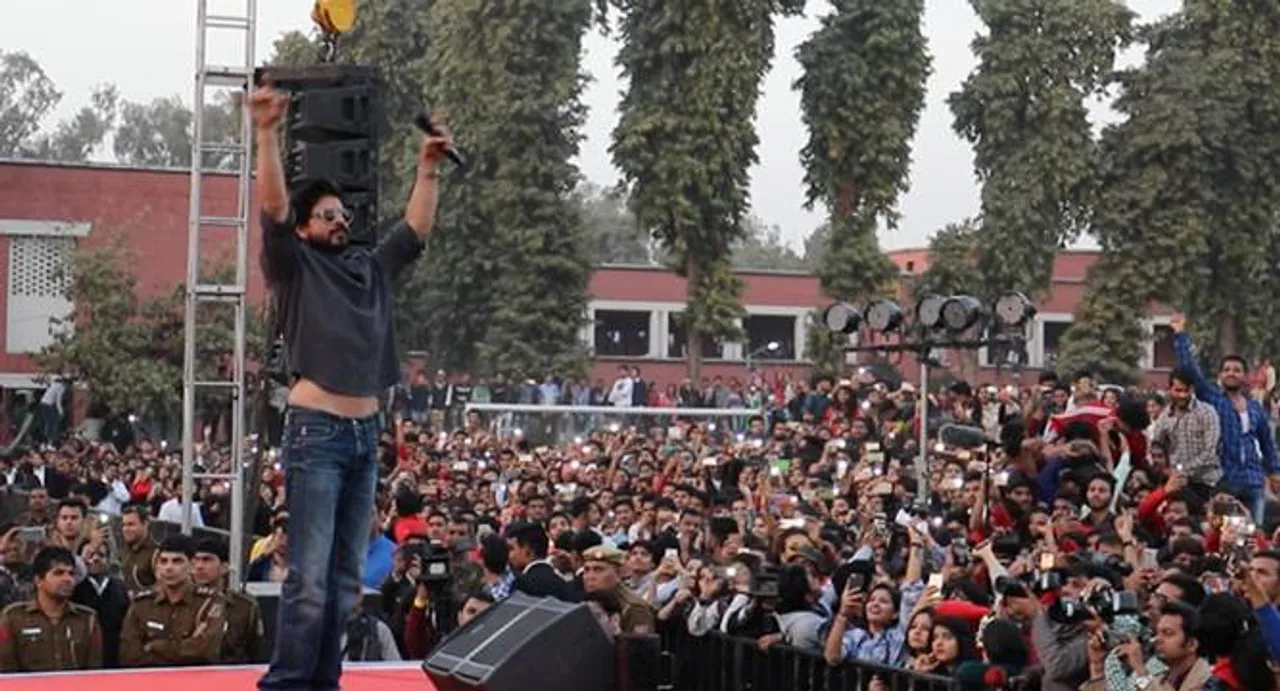 ABVP protests at Shah Rukh's event in Delhi