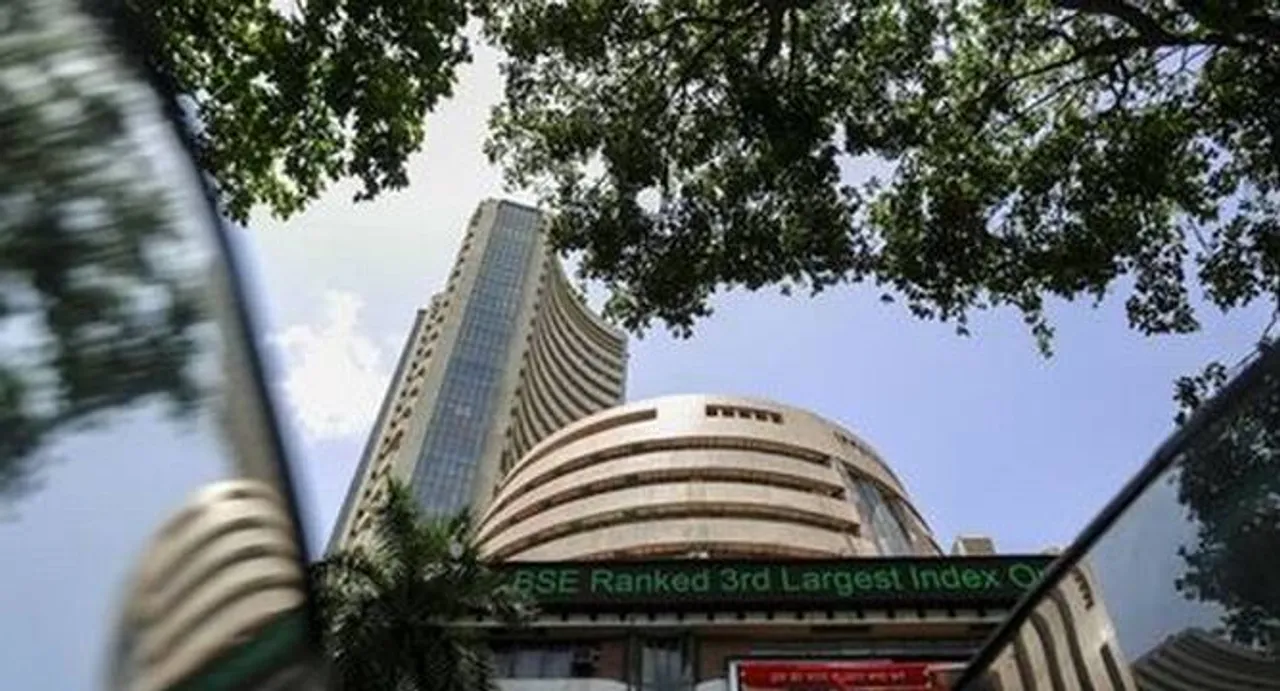 Sensex reverses early trend, nosedives 271 pts