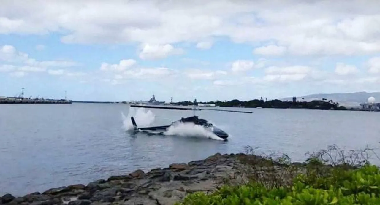 Eyewitness: Helicopter fell from sky into Pearl Harbor