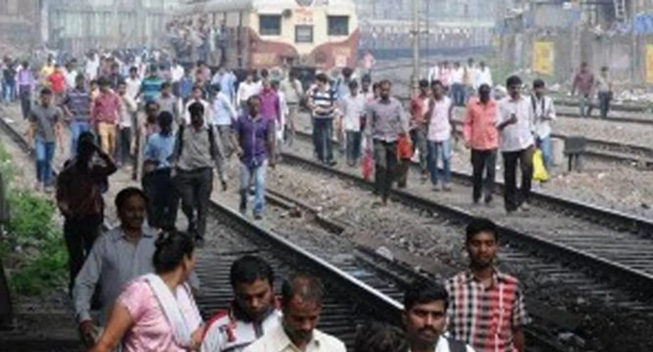 Day 2: Megablock on CST-Wadala route sees total service shutdown