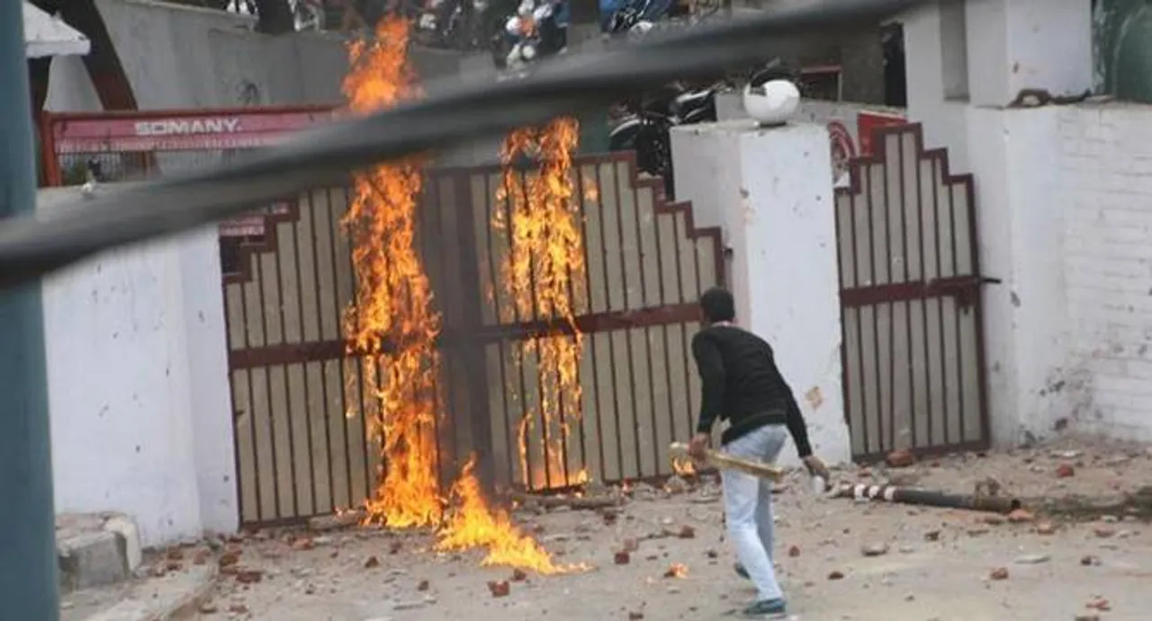 Haryana on the boil as jat quota agitation turns violent, 6 killed