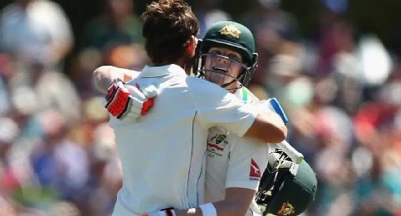 Burns, Smith fall after tons put Australia in charge
