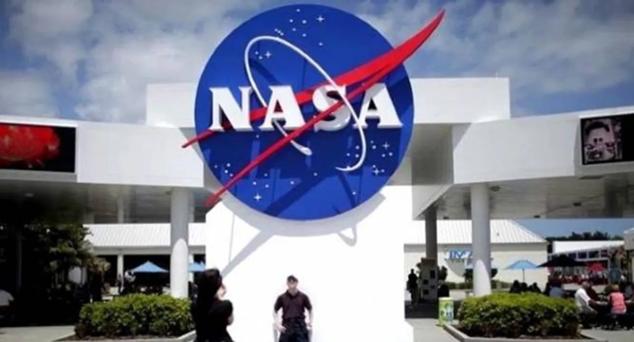 NASA's 'flying' telescope begins studying asteroids, galaxies