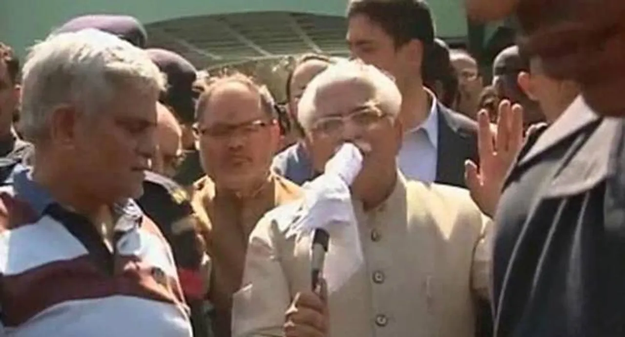 Jat Agitation: Haryana CM Khattar heckled in Rohtak