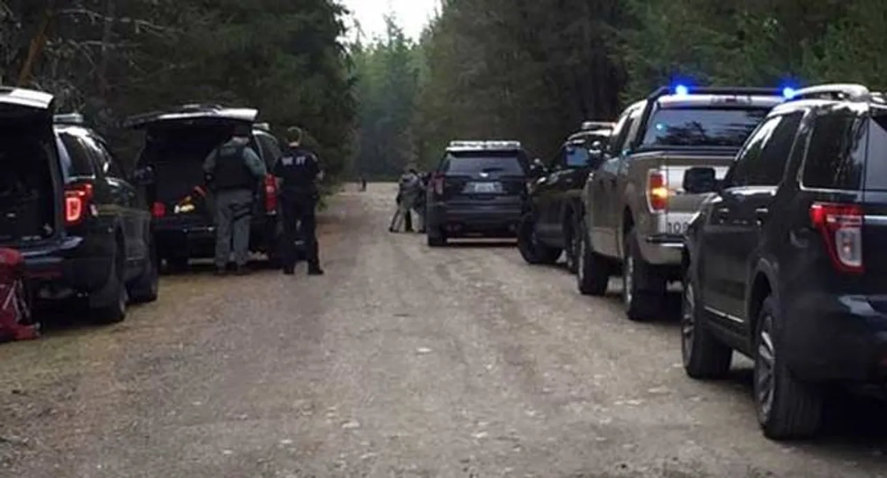 5 dead, including gunman, after standoff in Washington state