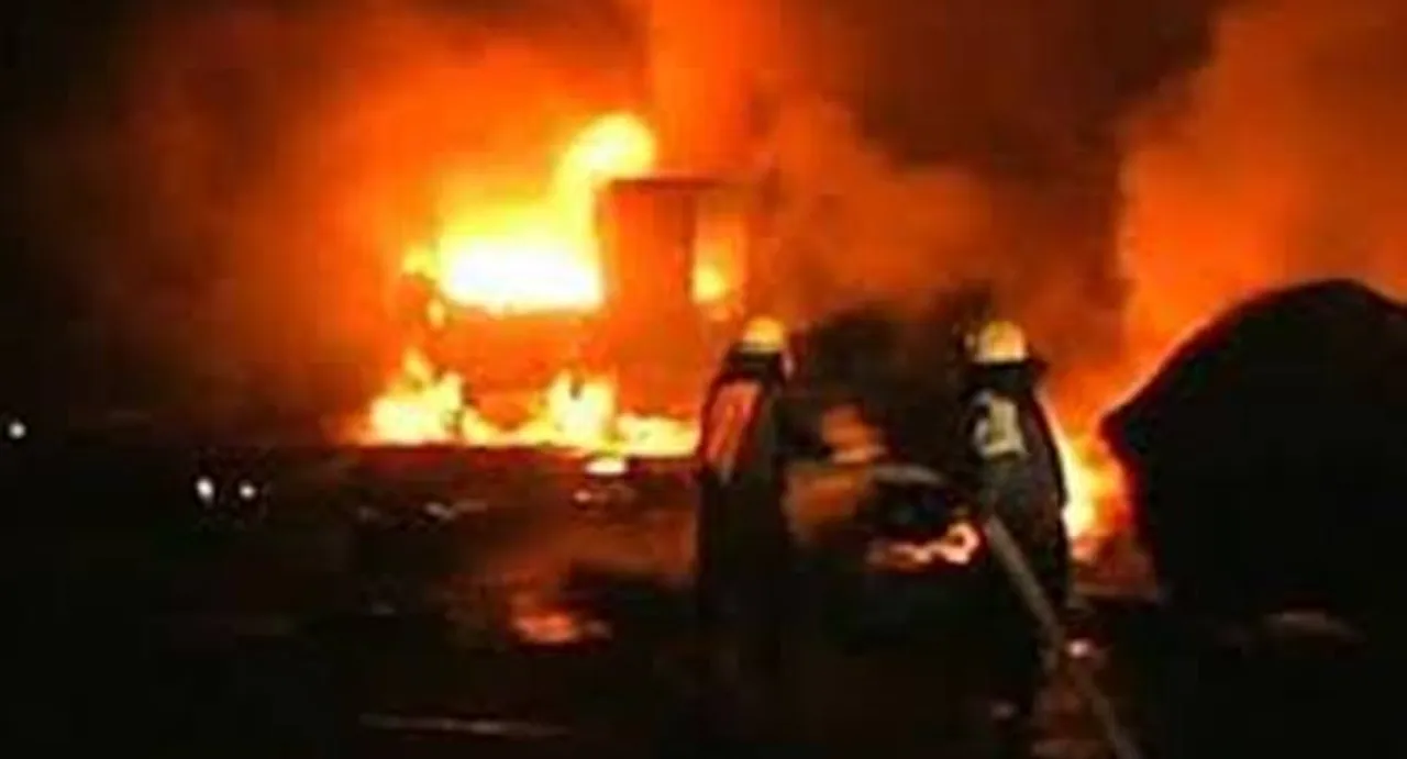 Afghan blasts kill 25, jeopardising peace talks