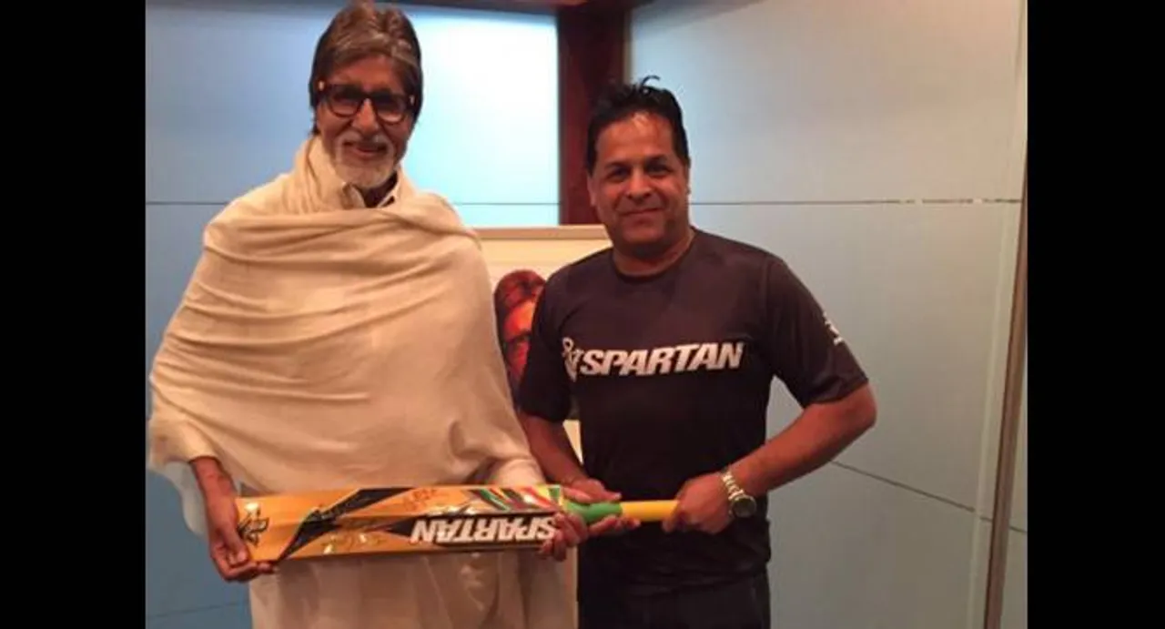 Amitabh Bachchan gets a special gift from someone special!