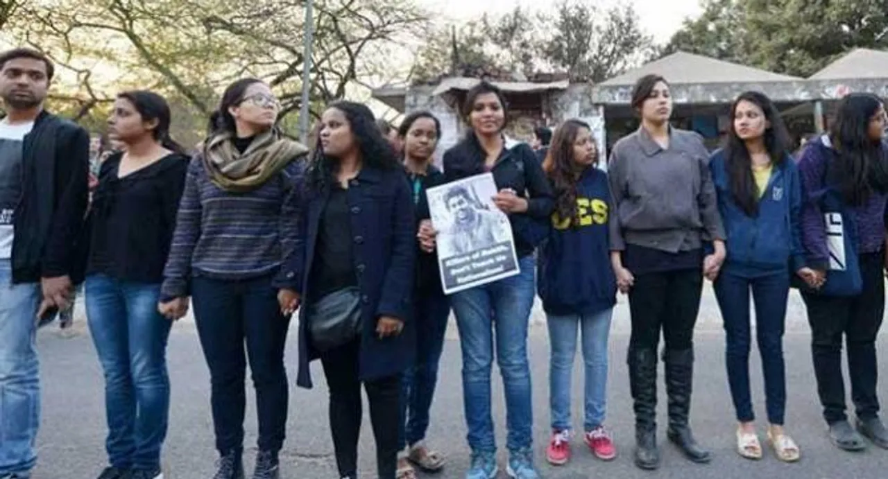 JNU row: Ashutosh questioned for 2nd time; students send love to those 'jailed'