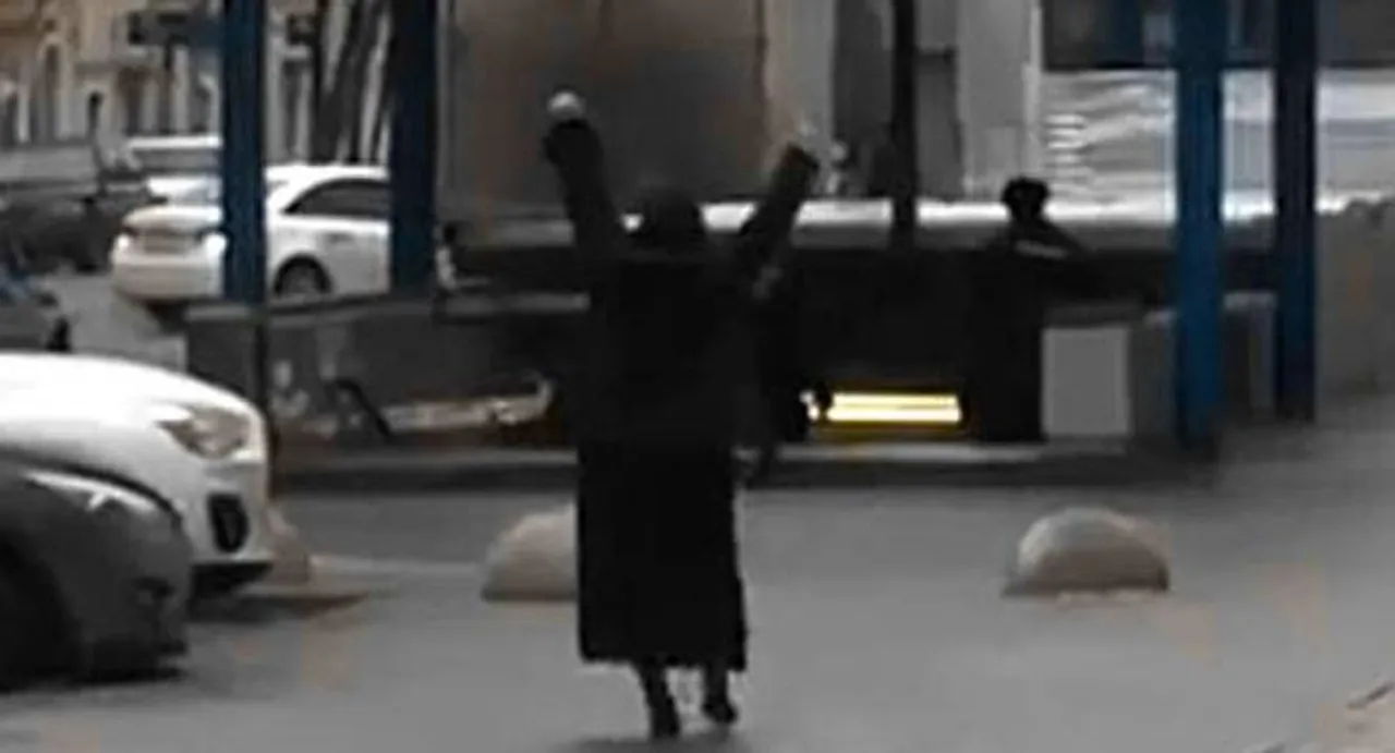 Nanny waving childâ€™s severed head detained in Moscow