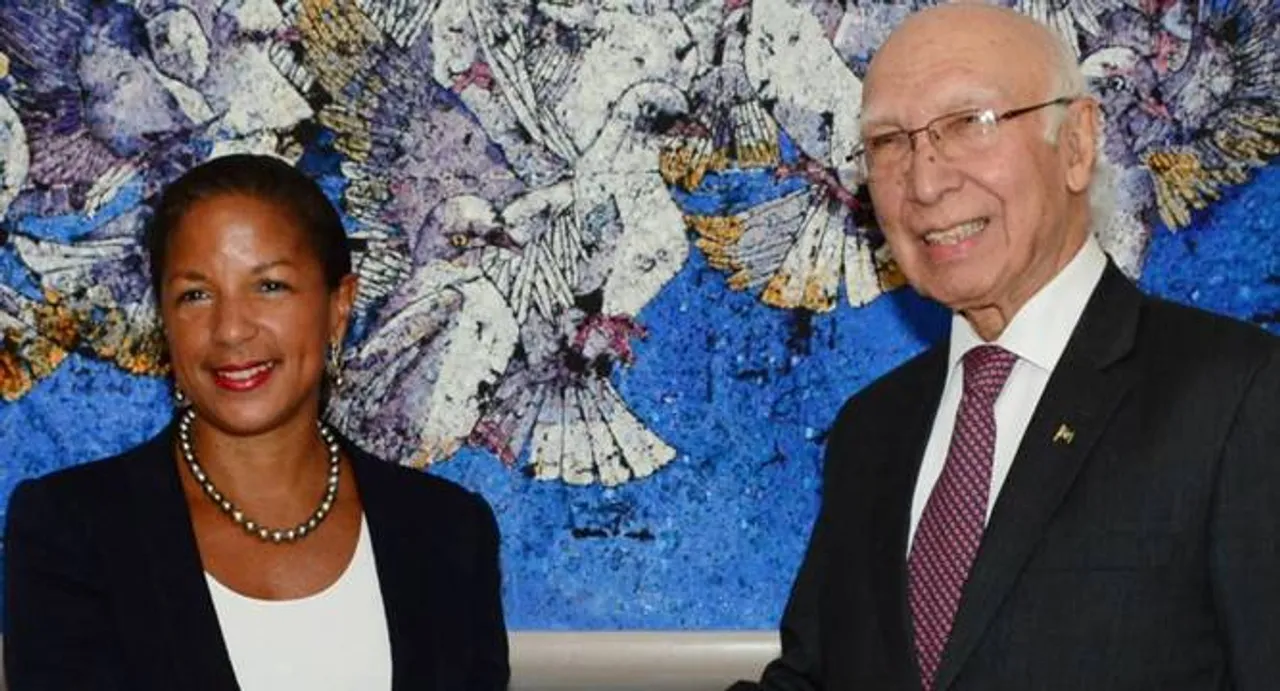 Aziz discusses Indo-Pak relationship with Rice