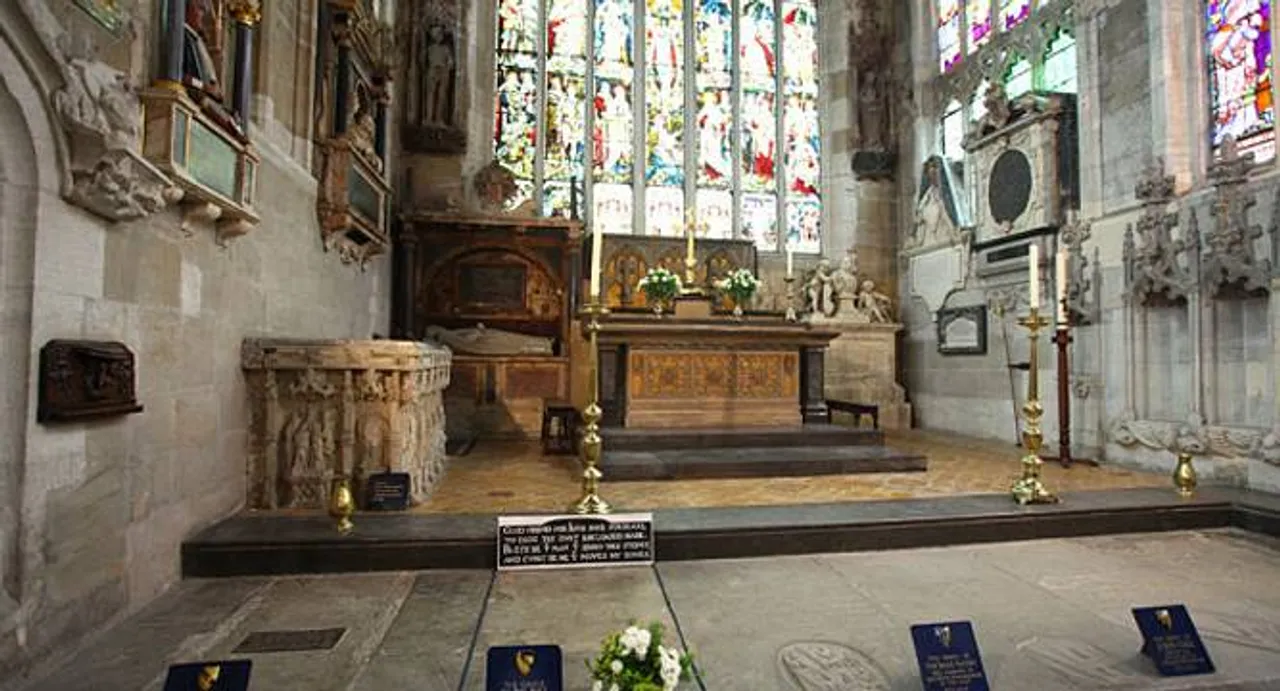 Shakespeare's grave radar scanned in UK for hidden secrets 