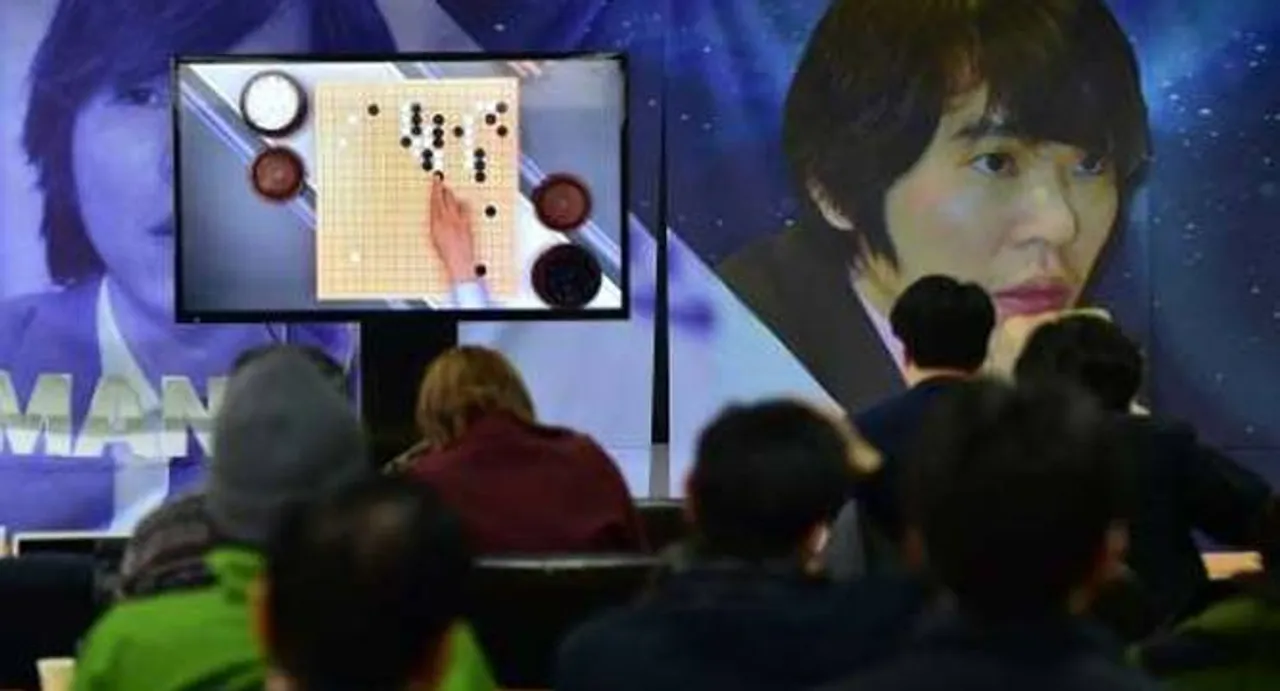 AlphaGo: Google beats South Korean Go grandmaster Lee Se-dol in first contest