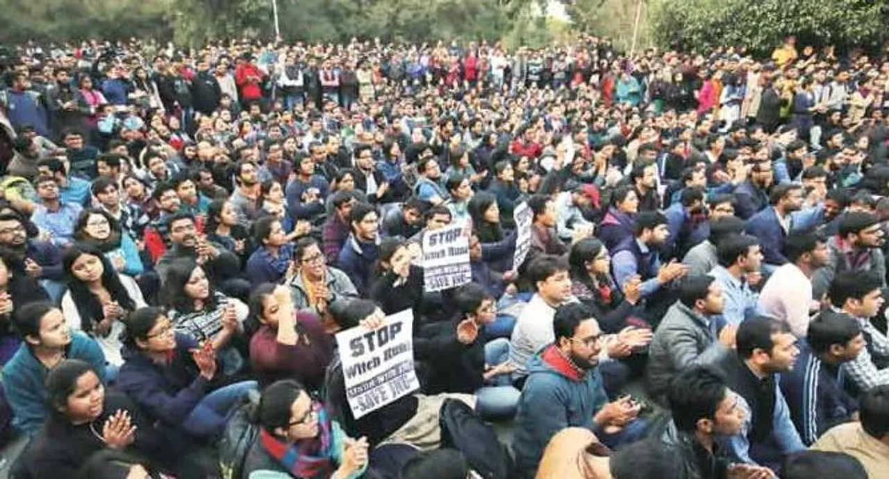 JNUSU passes resolution condemning February 9 slogans