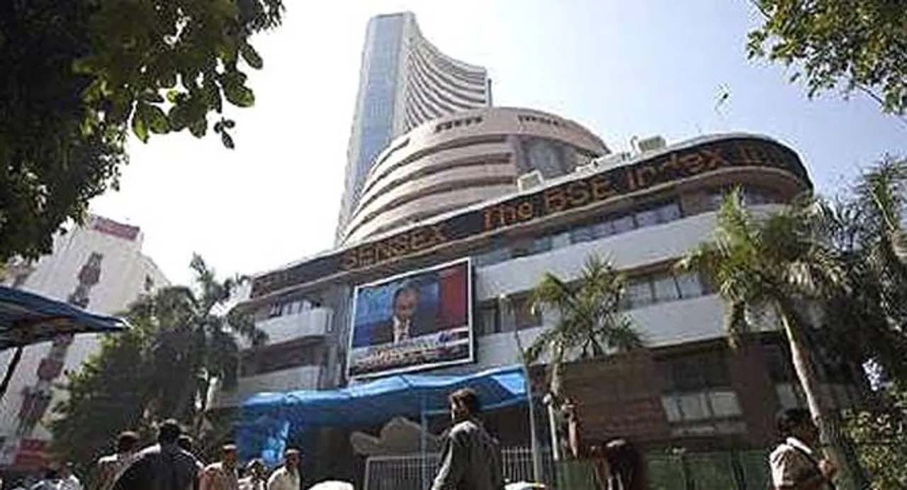 Sensex back in green, rebounds 95 pts ahead of IIP data
