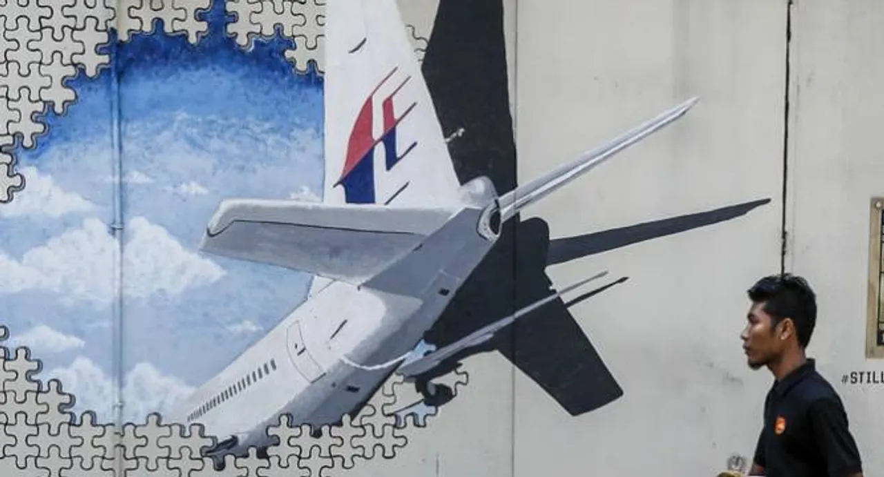 South African teen finds possible MH370 plane debris