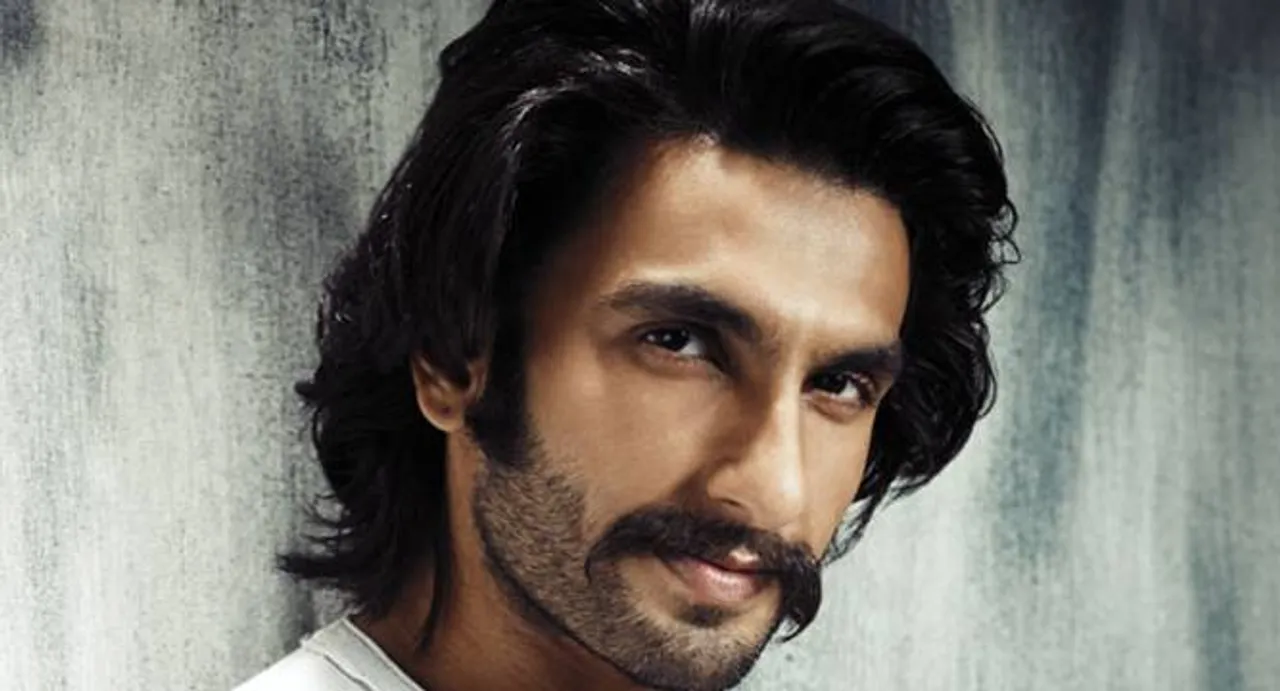 Ranveer Singh's 'Jabra Fan' tribute to Shah Rukh Khan is epic | Watch Video 