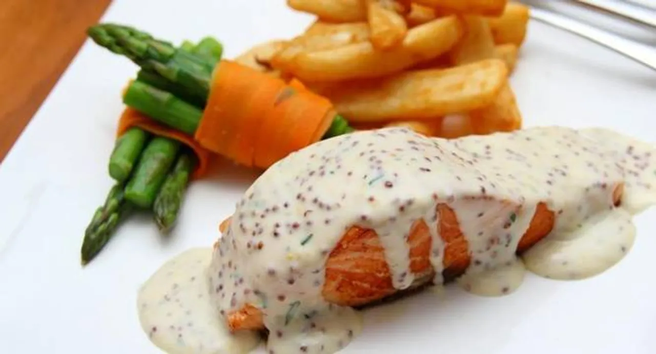 Sharing food photos on Instagram may make your meal tastier